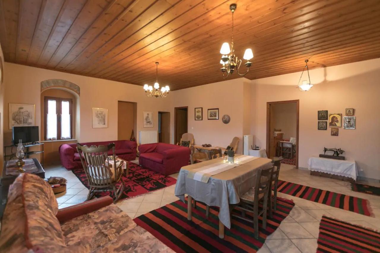 Sophia'S Stone House Apartment Димицана Екстериор снимка